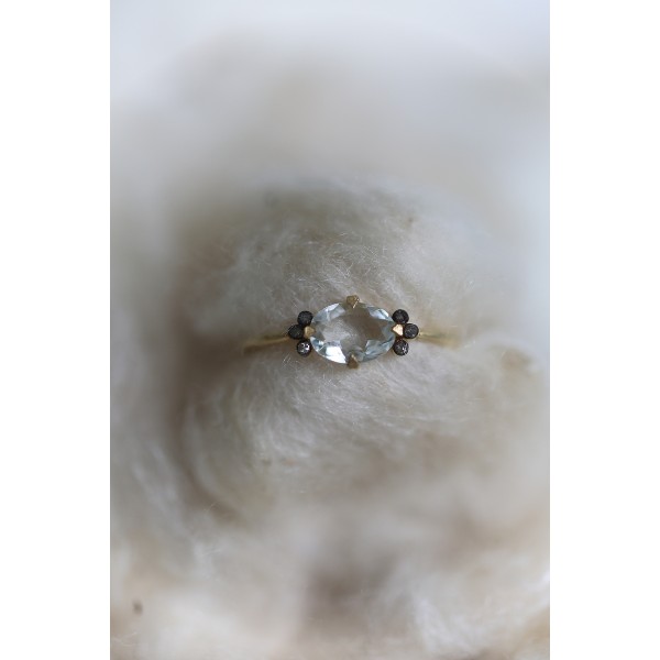 5 Octobre aukso žiedas su akvamarinu ir deimantais 